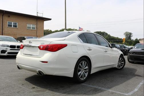 2015 INFINITI Q50 Premium