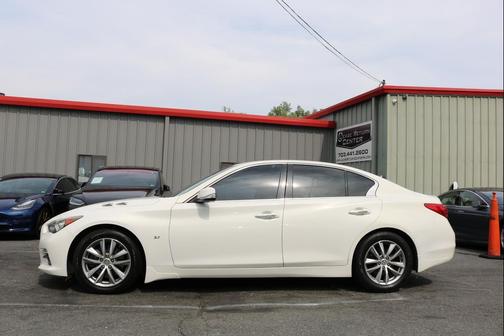 2015 INFINITI Q50 Premium