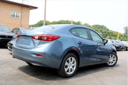 2016 Mazda Mazda3 i Sport