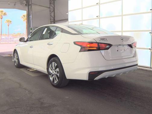 2020 Nissan Altima S FWD