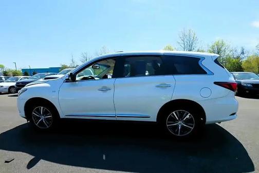 Majestic White 2016 INFINITI QX60 Base