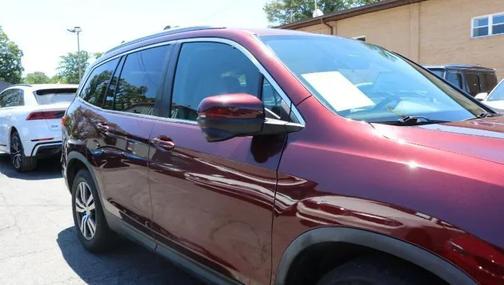 Burgundy 2018 Honda Pilot EX