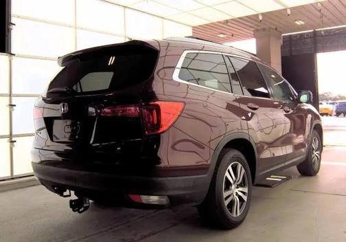 Burgundy 2018 Honda Pilot EX
