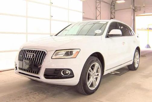 White 2016 Audi Q5 2.0T Premium