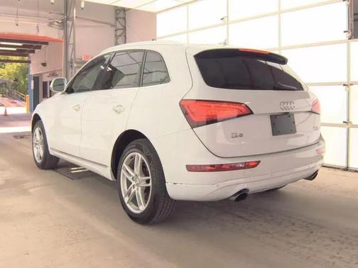 White 2016 Audi Q5 2.0T Premium