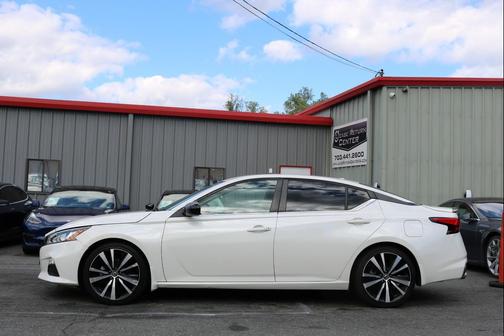 2020 Nissan Altima SR FWD