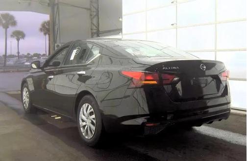 2022 Nissan Altima S FWD