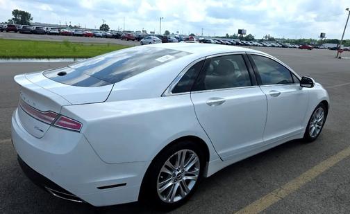 2016 Lincoln MKZ Base