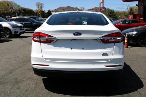 2020 Ford Fusion Hybrid SE