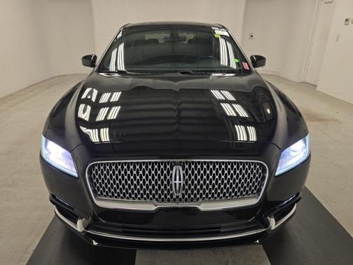 2017 Lincoln Continental Select