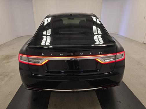 2017 Lincoln Continental Select