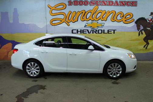Summit White 2017 Buick Verano Base