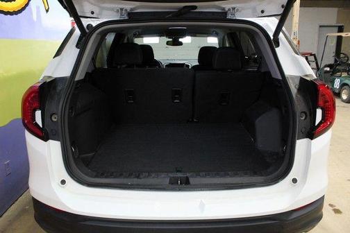 Summit White 2023 GMC Terrain SLE