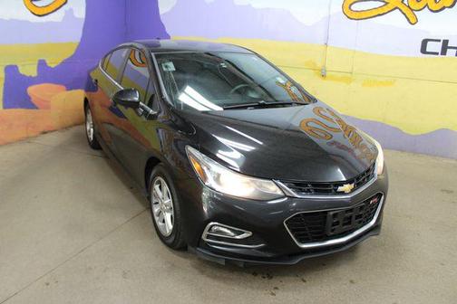 Black 2017 Chevrolet Cruze LT