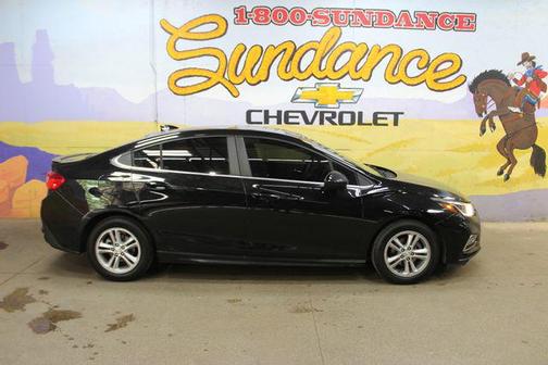 Black 2017 Chevrolet Cruze LT