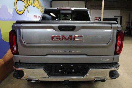 Sterling Metallic 2024 GMC Sierra 1500 SLT