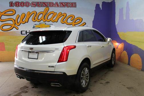 Crystal White Tricoat 2019 Cadillac XT5 Luxury