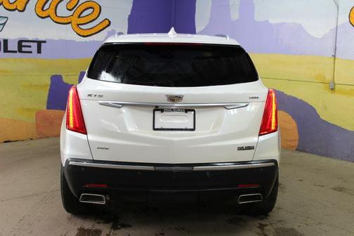 Crystal White Tricoat 2019 Cadillac XT5 Luxury
