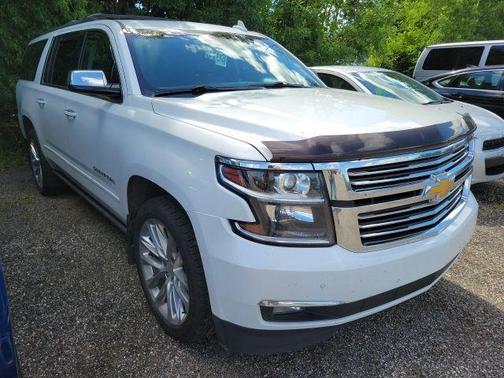 Iridescent Pearl Tricoat 2019 Chevrolet Suburban Premier
