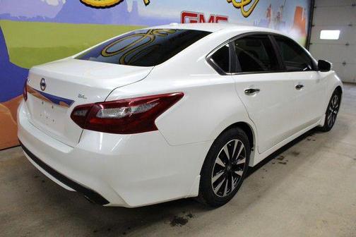 White 2018 Nissan Altima 2.5 SL