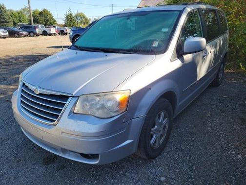 2010 Chrysler Town & Country Touring