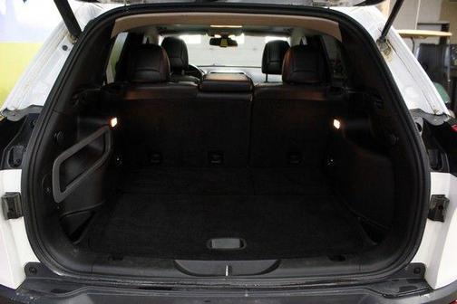 Bright White 2015 Jeep Cherokee Trailhawk