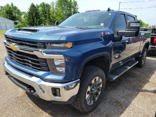 Lakeshore Blue Metallic 2024 Chevrolet Silverado 2500 LT