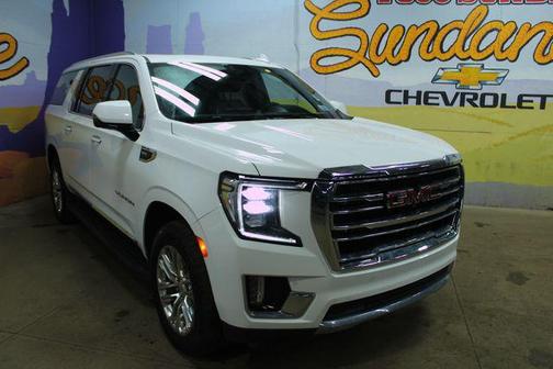 White 2023 GMC Yukon XL SLT