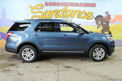 BLUE METALLIC 2019 Ford Explorer XLT