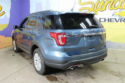 BLUE METALLIC 2019 Ford Explorer XLT