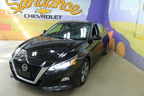 Super Black 2021 Nissan Altima 2.5 SE