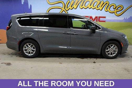 Ceramic Gray Clearcoat 2025 Chrysler Pacifica L
