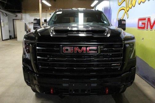 2025 GMC Sierra 2500 AT4