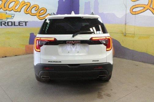 2022 GMC Acadia AWD SLT