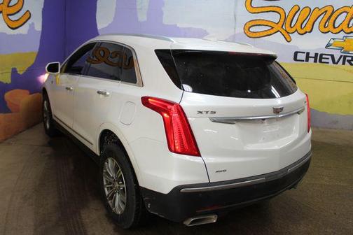 Crystal White Tricoat 2018 Cadillac XT5 Luxury