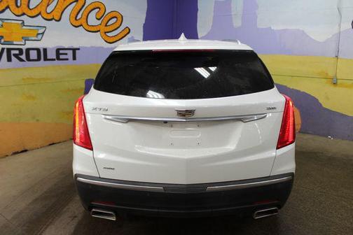 Crystal White Tricoat 2018 Cadillac XT5 Luxury