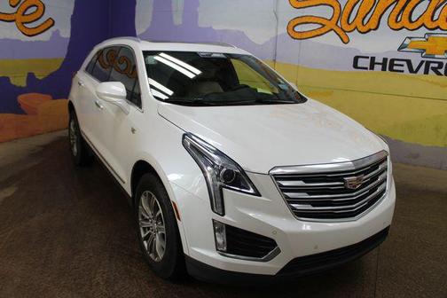 Crystal White Tricoat 2018 Cadillac XT5 Luxury