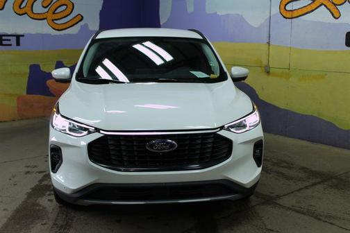 STAR WHITE METALLIC TRI-COAT 2024 Ford Escape Platinum