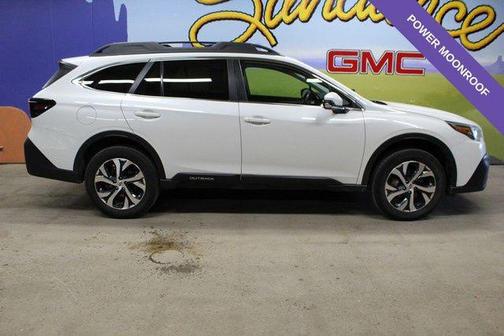 Crystal White Pearl 2022 Subaru Outback Limited