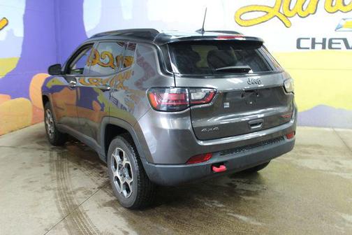 Granite Crystal Metallic Clearcoat 2022 Jeep Compass Trailhawk