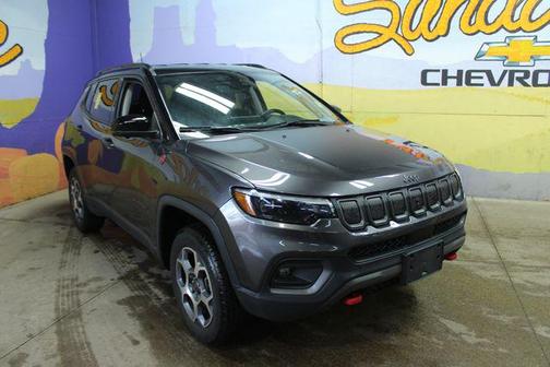 Granite Crystal Metallic Clearcoat 2022 Jeep Compass Trailhawk