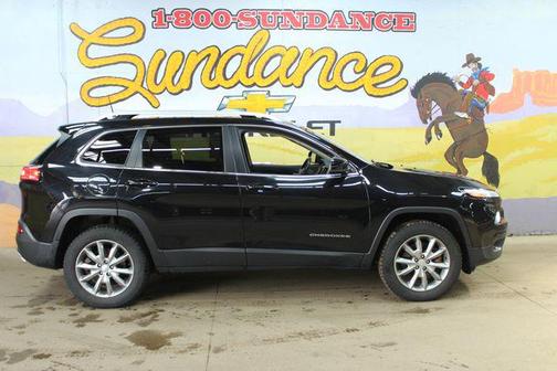 Diamond Black Crystal Pearl 2017 Jeep Cherokee Limited