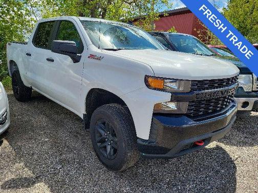 Summit White 2020 Chevrolet Silverado 1500 Custom Trail Boss