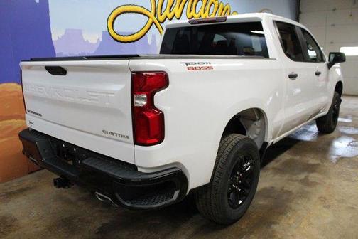 Summit White 2020 Chevrolet Silverado 1500 Custom Trail Boss
