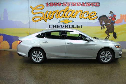 Silver Ice Metallic 2021 Chevrolet Malibu LT