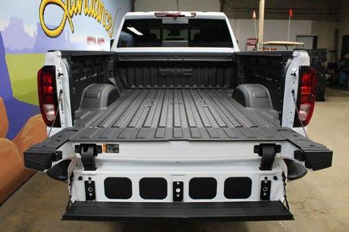 Summit White 2026 GMC Sierra 2500 SLE