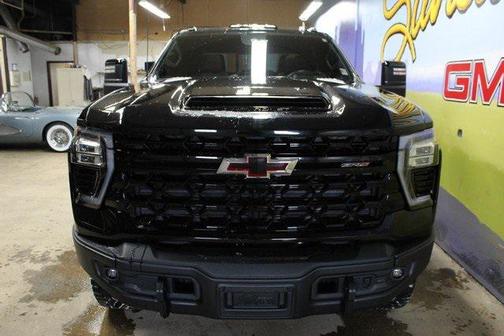 2024 Chevrolet Silverado 2500 4WD Crew Cab Standard Bed ZR2