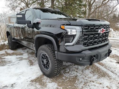 2024 Chevrolet Silverado 2500 4WD Crew Cab Standard Bed ZR2