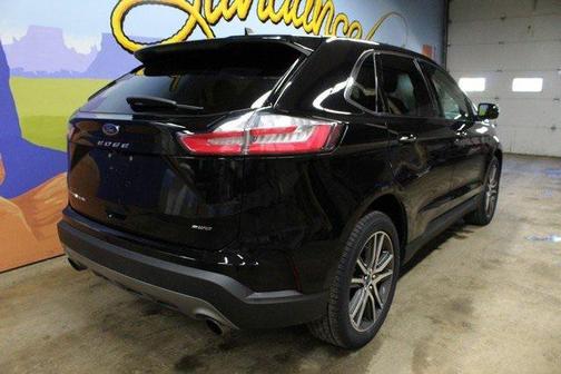 2021 Ford Edge Titanium