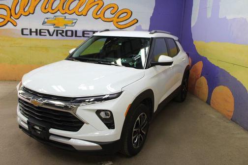 Summit White 2025 Chevrolet Trailblazer LT